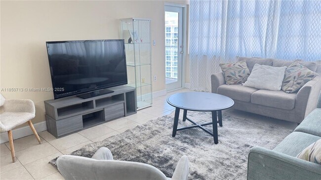 Foto del edificio - 1301 NE Miami Gardens Dr