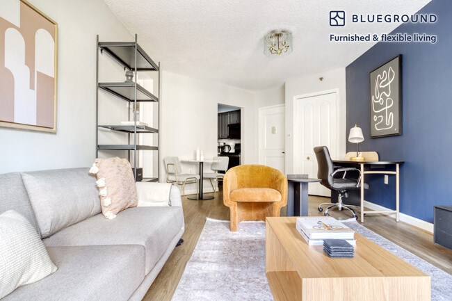 Foto del edificio - 2140 L St NW