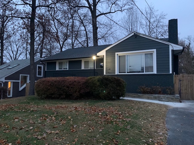 Foto principal - 9609 Montgomery Dr