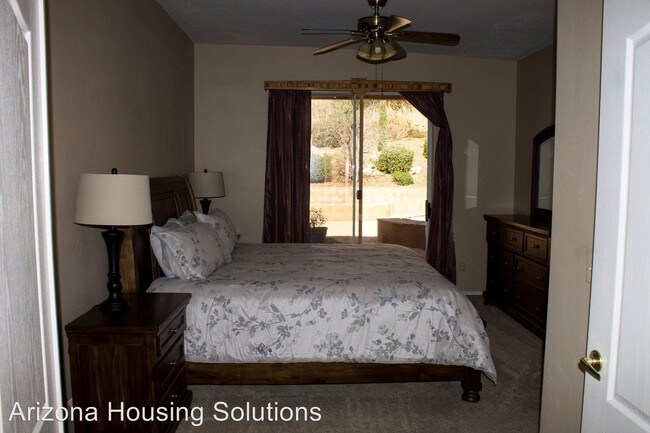 Building Photo - 3 br, 2 bath  - 490 W. Spearhead Rd.