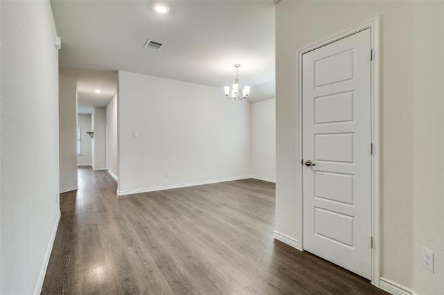 Foto del edificio - 831 Hancock Ct