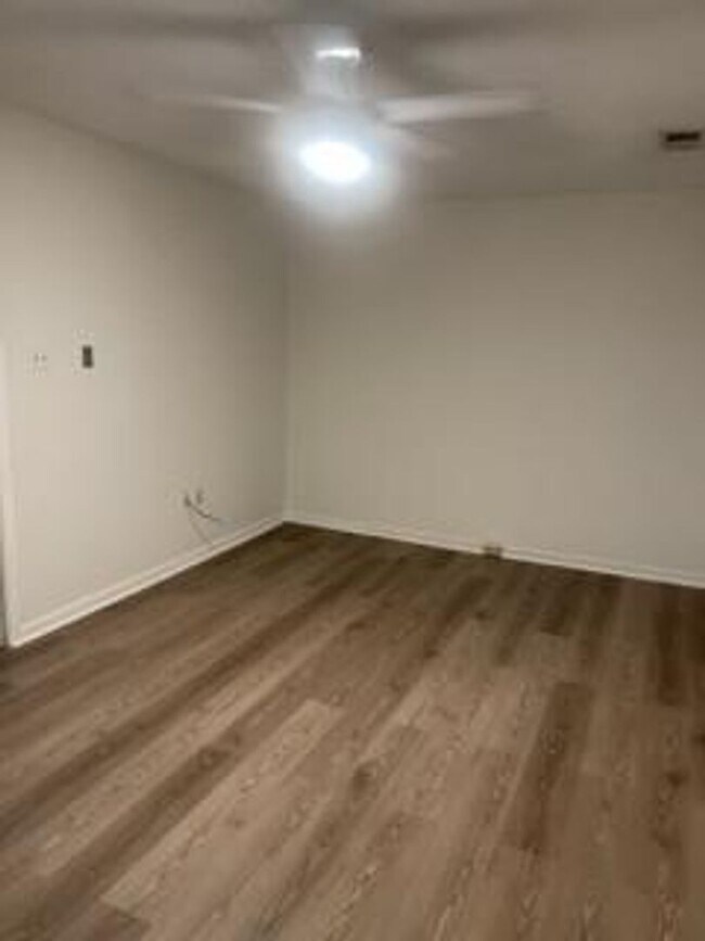 Foto del edificio - Stylish & Spacious 2-Bedroom Home in Memph...