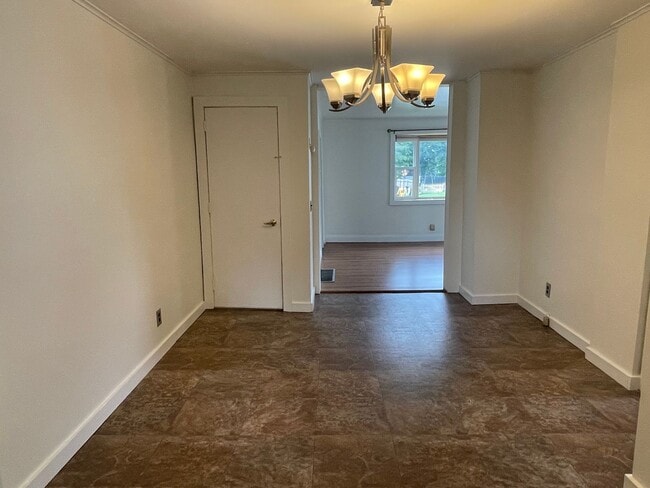Building Photo - 2-Bedroom, 2-Bath Duplex Apartment – Quiet Dalton Street | $1,600/Month