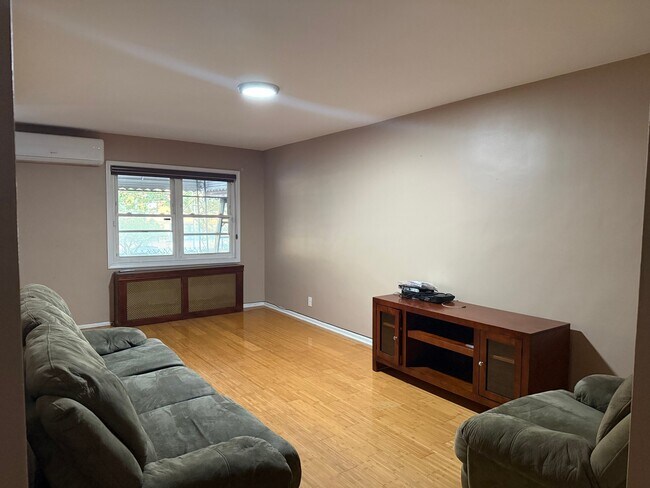 Foto del edificio - 10005 Seaview Ave