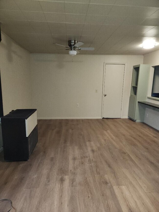 Foto del edificio - 2 bedroom 1 bath home