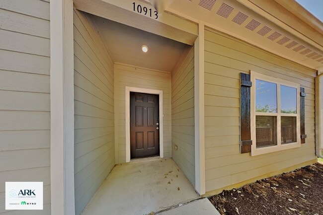 Building Photo - 10913 Quinn Ct