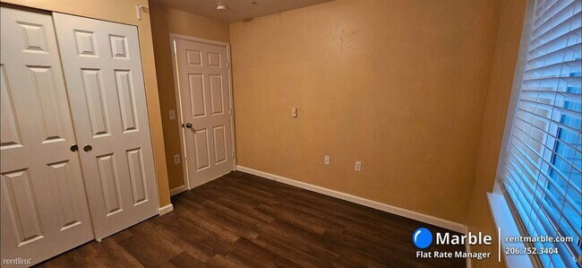 Foto del edificio - 2 br, 2 bath Condo - 33020 10th Ave SW Uni...