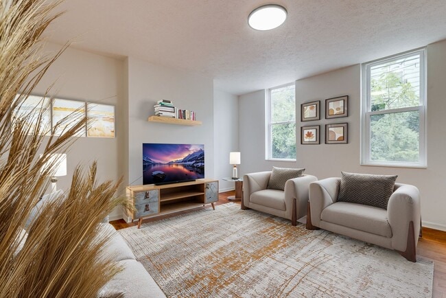 Renovated 3BR with City Views & Big Backya... - Renovated 3BR with City Views & Big Backya... House
