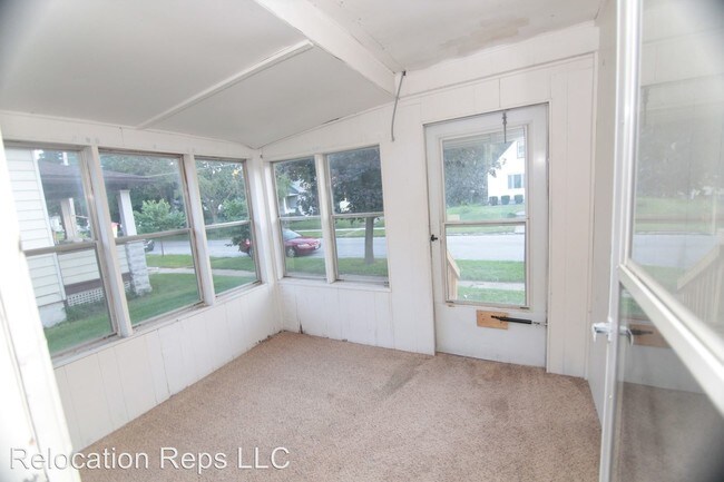 Building Photo - 4 br, 1 bath House - 405 S Hancock Ave