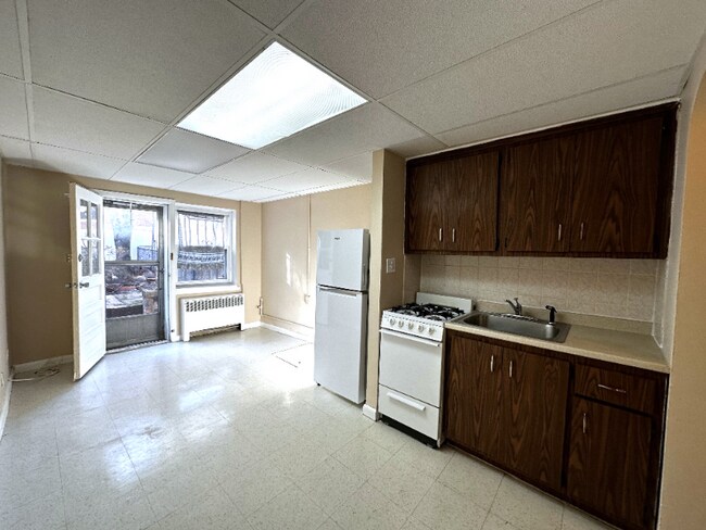 Foto del edificio - 160-16 Booth Memorial Ave