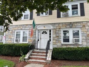 Building Photo - 37 Cushing St