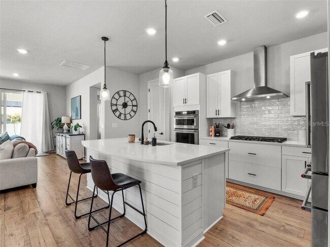Foto del edificio - 15207 Caravan Ave