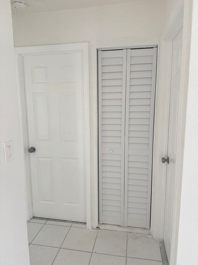 Building Photo - 3829 Ocala Rd