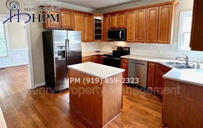 Building Photo - 909 Reedy Creek Rd
