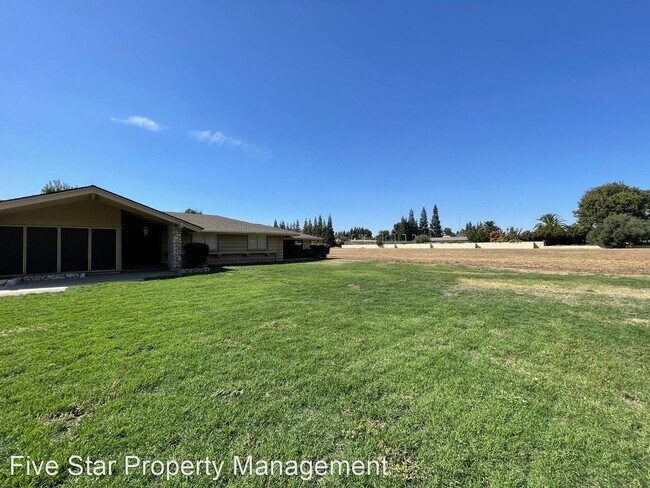 Foto del edificio - 3 br, 2.5 bath House - 624 N. Stearns Rd