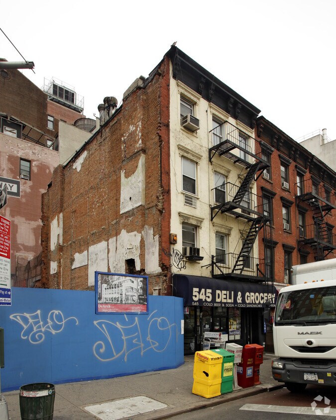 Primary Photo - 545 2nd Ave