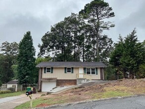Building Photo - 6071 Pinecreek Rd