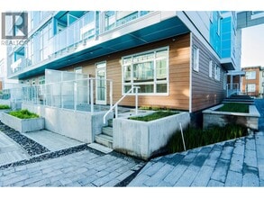 Building Photo - 10333 River Dr