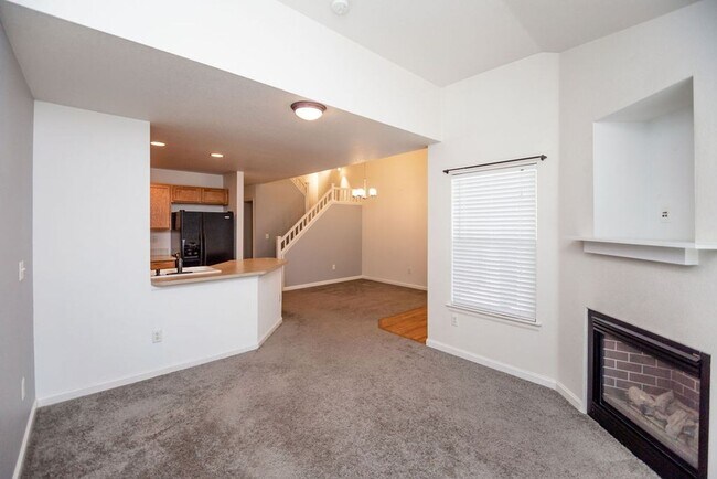 Foto del edificio - 4040 Plum Creek Dr