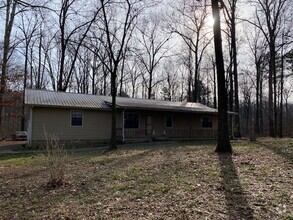 Building Photo - 1751 Strawhill Rd SE