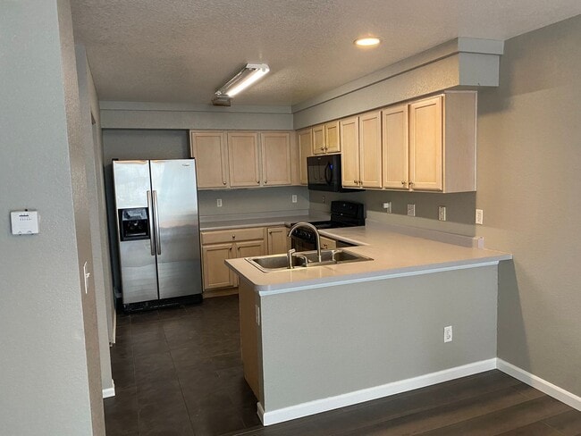 Building Photo - 3 bedroom home!!!