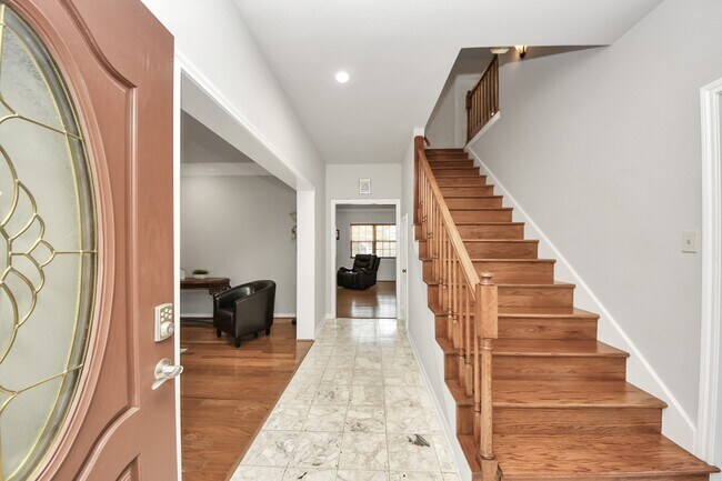 Building Photo - 20626 Chestnut Hills Dr
