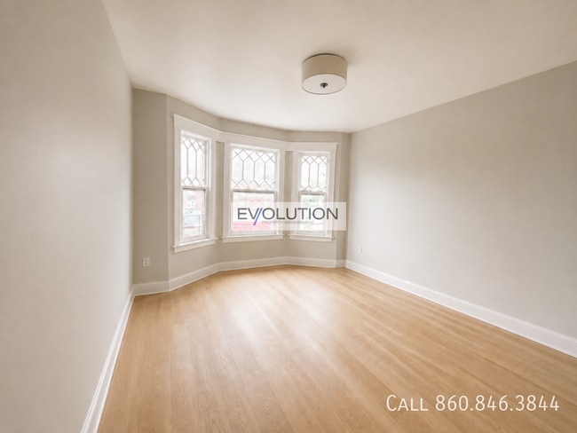 Building Photo - 906-908 Park St-2W