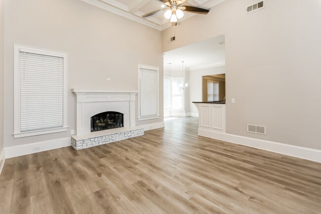 Foto del edificio - 4654 Jefferson Ridge Way