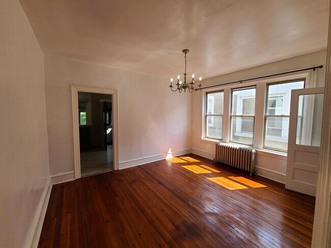 Building Photo - 5437 Walnut St