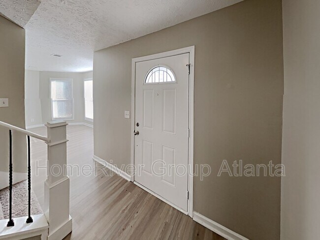 Building Photo - 411 River Point Dr