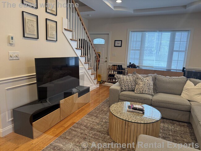 Photo - 11 Winthrop Ct Townhome