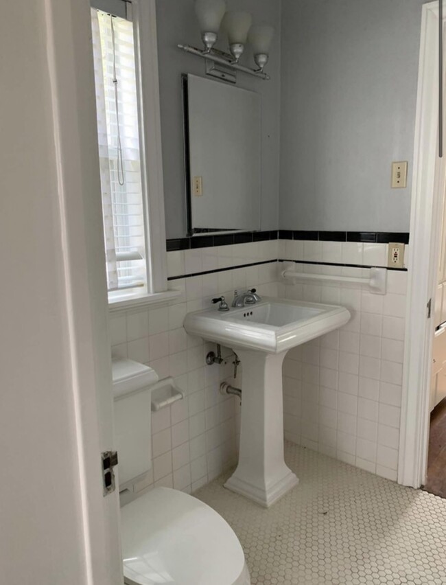 Bathroom - 2026 North Blvd