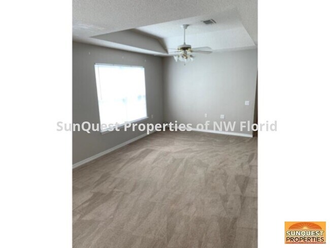 Building Photo - 1116 Sweetbriar St