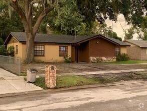 Building Photo - 709 Ponderosa Dr E