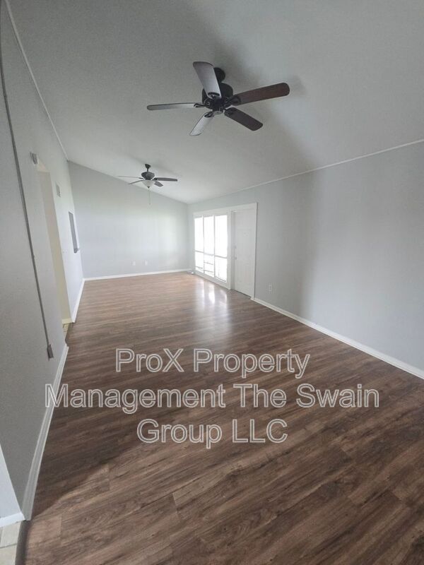 Foto del edificio - 401 W Florida Ave