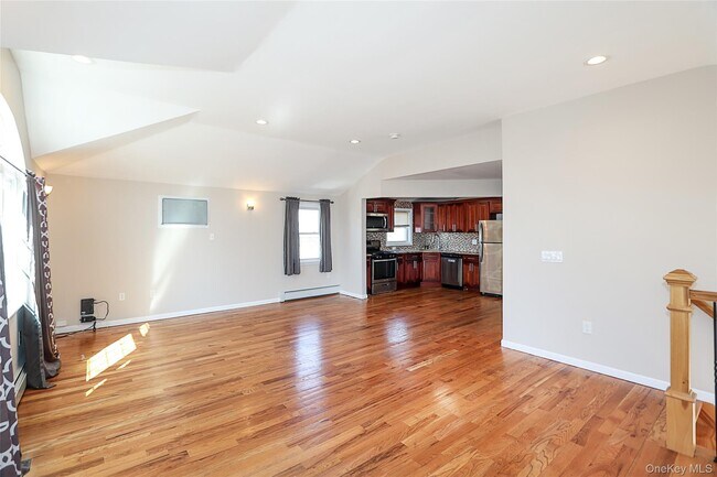 Foto del edificio - 241-01 Caney Rd