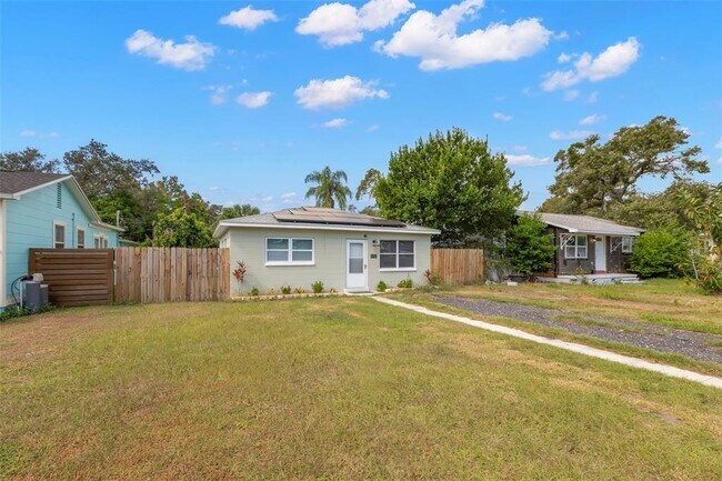 Building Photo - 1721 41st St S