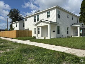 Building Photo - 505 43rd St S