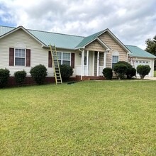 Building Photo - 2176 Samanthas Wells Ln