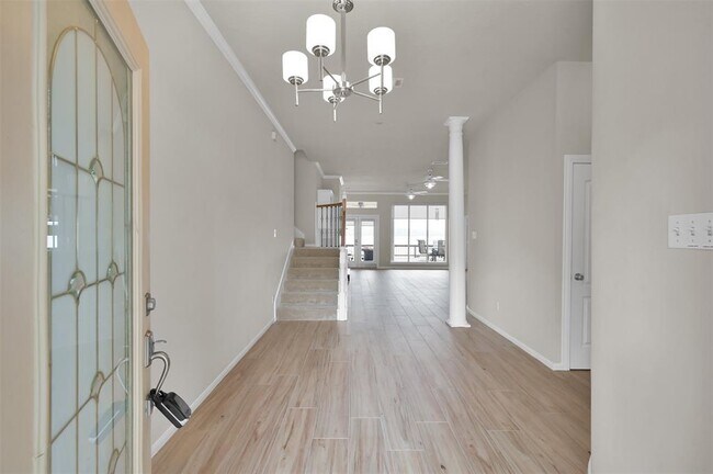Building Photo - 45 La Costa Dr