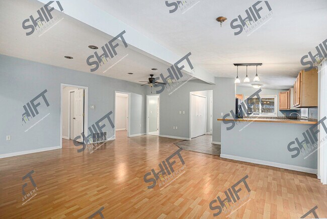 Building Photo - 8735 Brower Lake - Beautiful Home