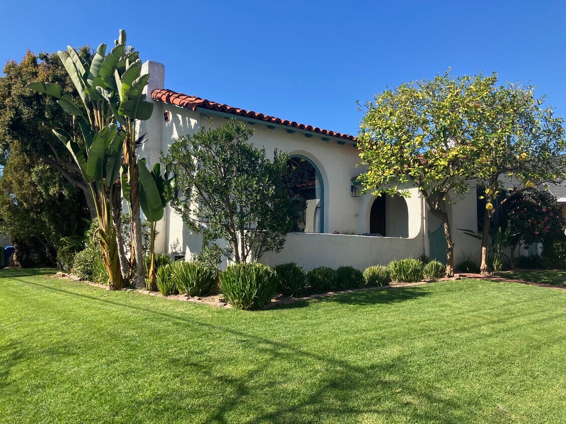 Foto principal - 1265 Carmona Ave