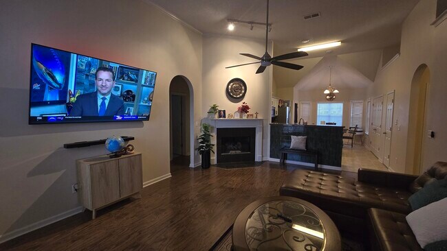 Foto del edificio - 5003 Will Fall Ln