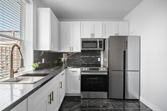 Building Photo - 801 Broadway Avenue J