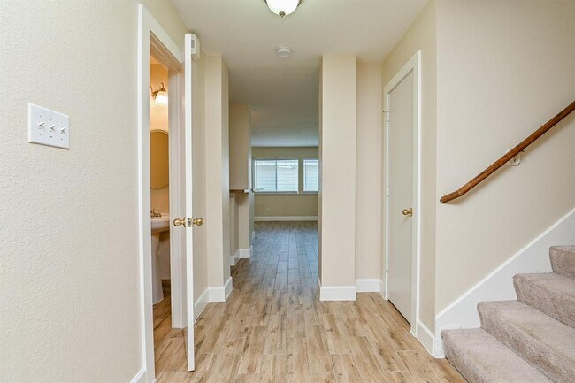 Building Photo - 1505 Nichole Woods Dr