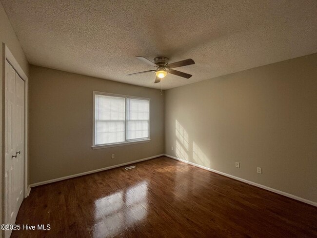 Building Photo - 1109 Grovemont Dr