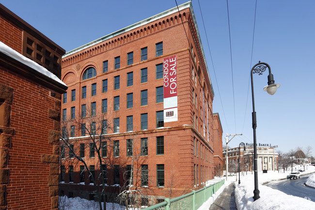 Building Photo - Baker Square Condominiums