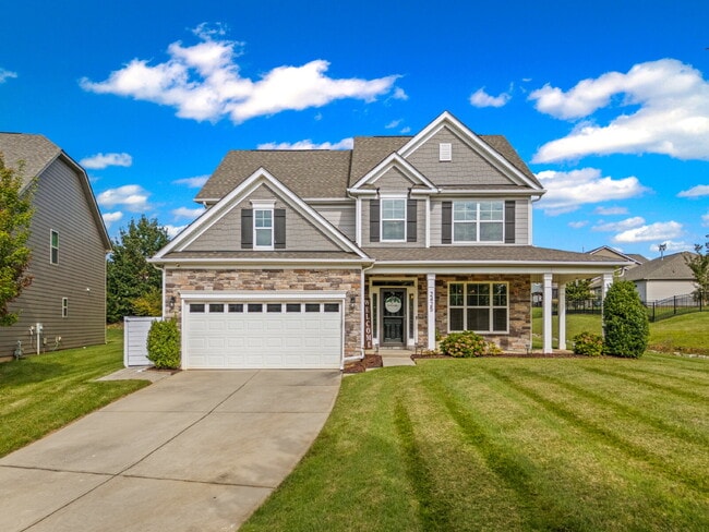 "Spacious 5-Bedroom Gem in Gastonia with 3... - "Spacious 5-Bedroom Gem in Gastonia with 3... Apartment