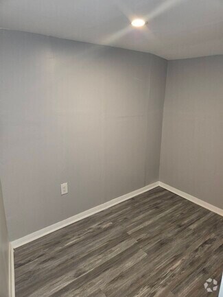 Building Photo - 143 Nunnery Ln