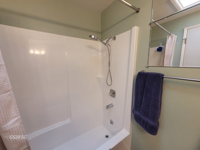 Baño privado - 15712 13th Avenue Ct E